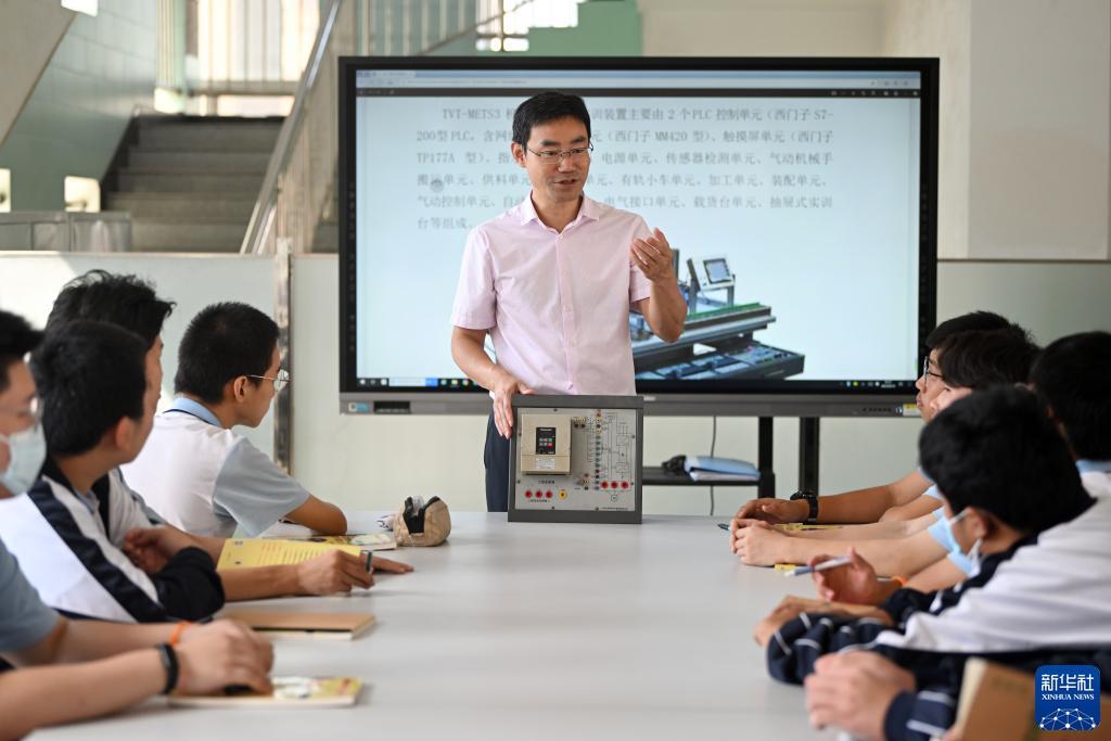 智胜棋牌下载